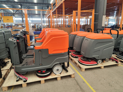 榮事達電動洗地機 靈活高效，開啟智能化清潔新體驗